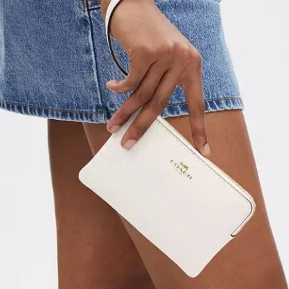 Coach Corner Zip Wristlet in White Signature Canvas NWT Authentic Mini Bag